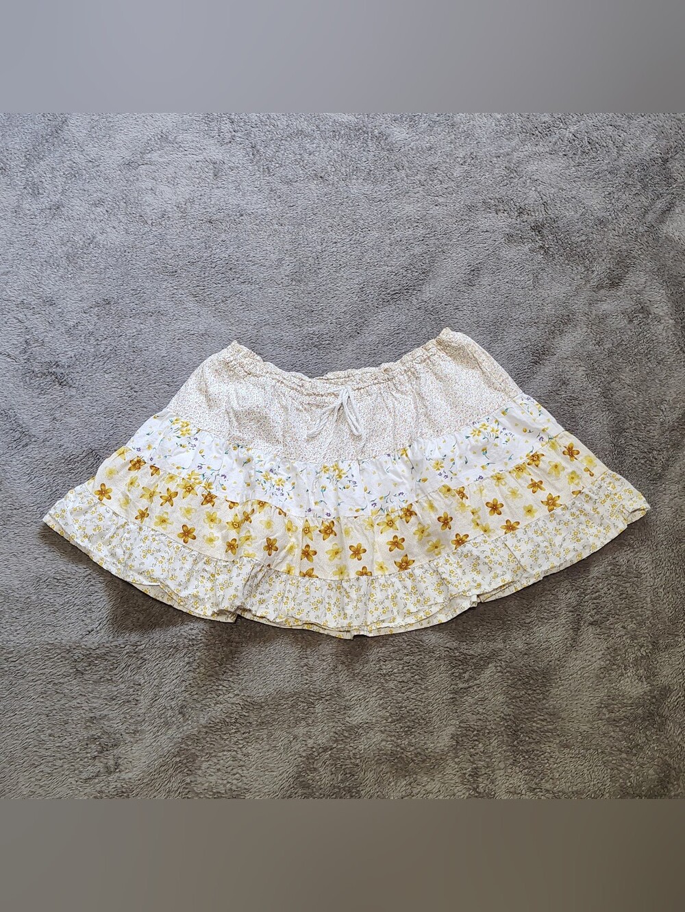 Y2k Vintage Ruffle Micro Mini Skirt Small Charlotte Russe White Yellow Floral